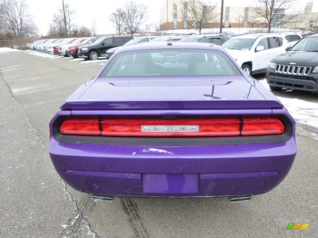 2014 Challenger R/T Classic - Plum Crazy Pearl Coat / Dark Slate Gray photo #7