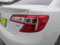 Super White - Camry SE Photo No. 16