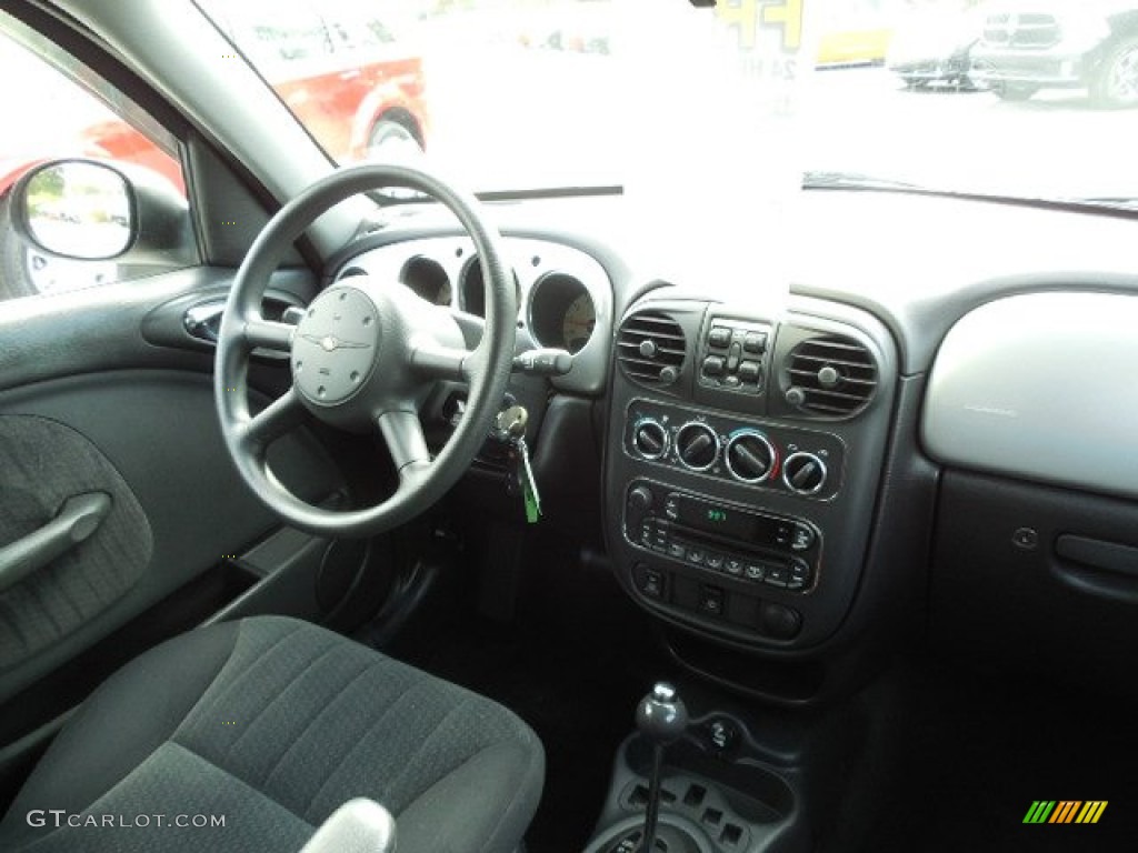 2005 PT Cruiser Touring - Linen Gold Metallic Pearl / Black photo #13