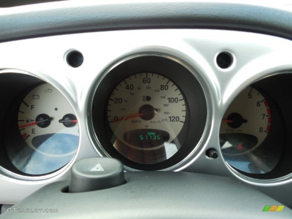 2005 PT Cruiser Touring - Linen Gold Metallic Pearl / Black photo #20