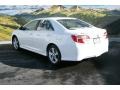2014 Super White Toyota Camry SE  photo #3