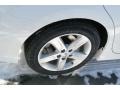 2014 Super White Toyota Camry SE  photo #9