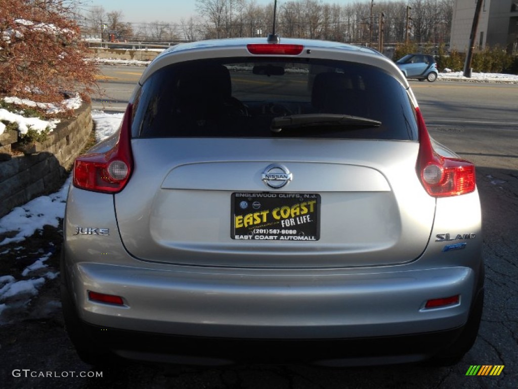 2012 Juke SL AWD - Chrome Silver / Black/Red Leather/Red Trim photo #4