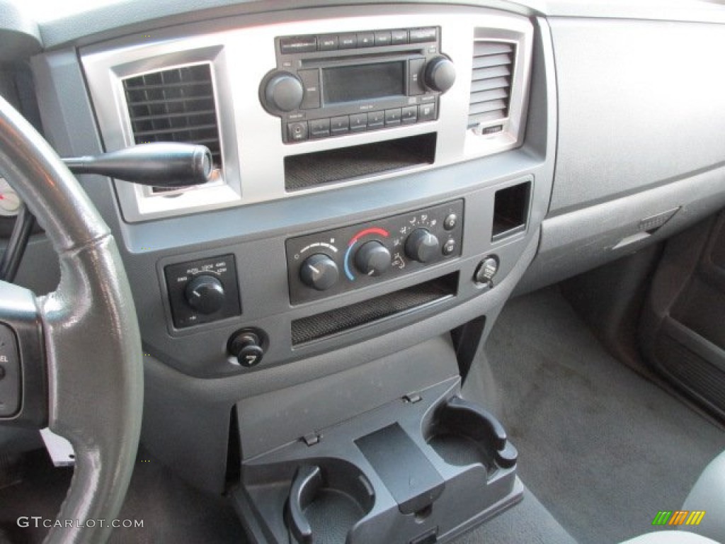 2007 Ram 1500 SLT Quad Cab 4x4 - Brilliant Black Crystal Pearl / Medium Slate Gray photo #18