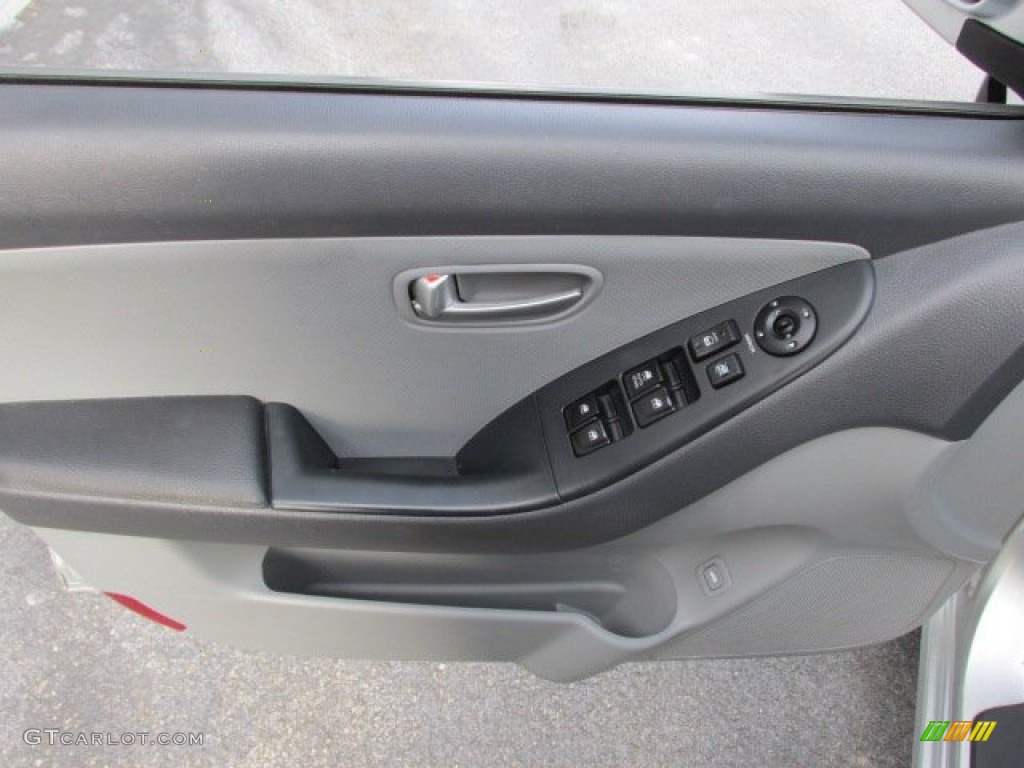 2009 Elantra SE Sedan - Quicksilver / Gray photo #11