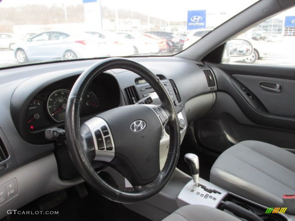 2009 Elantra SE Sedan - Quicksilver / Gray photo #12