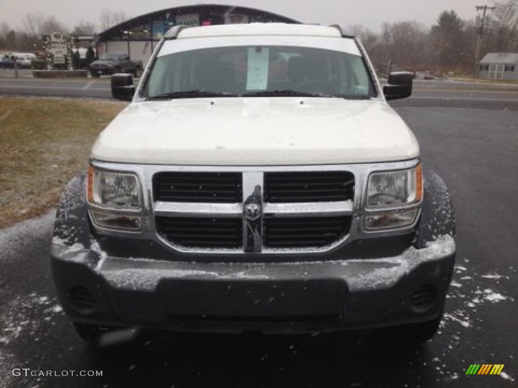 2008 Nitro SXT 4x4 - Stone White / Dark Slate Gray photo #3