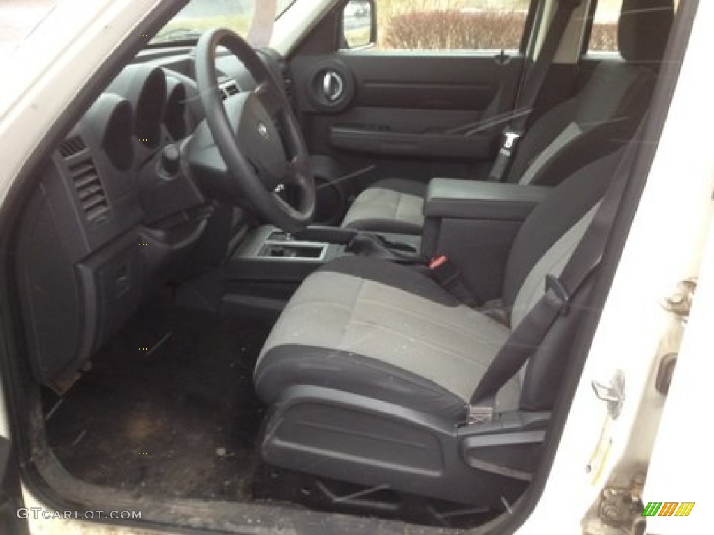 2008 Nitro SXT 4x4 - Stone White / Dark Slate Gray photo #8