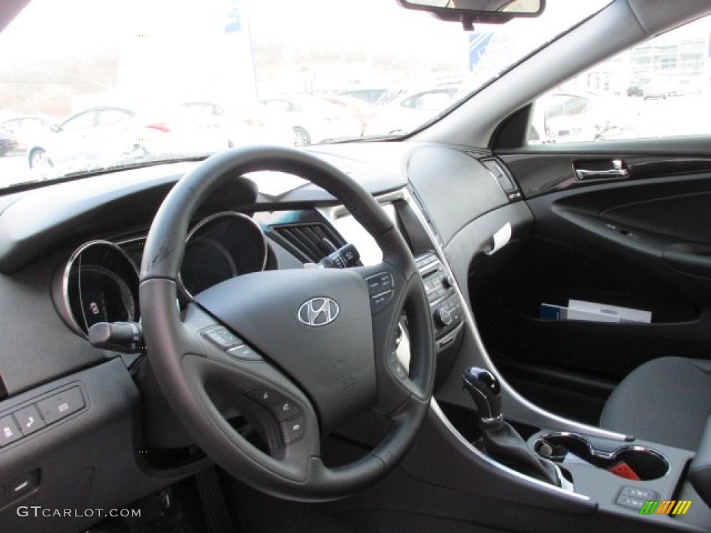 2014 Sonata SE - Pearl White / Black photo #9