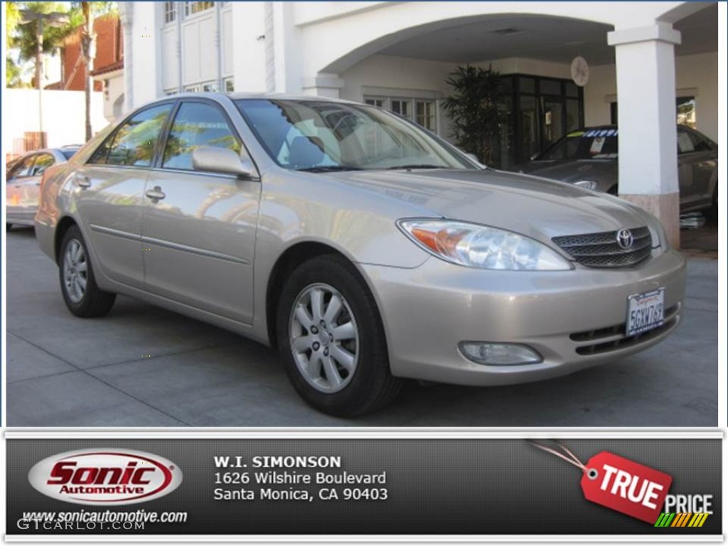 2004 Camry XLE - Desert Sand Mica / Taupe photo #26