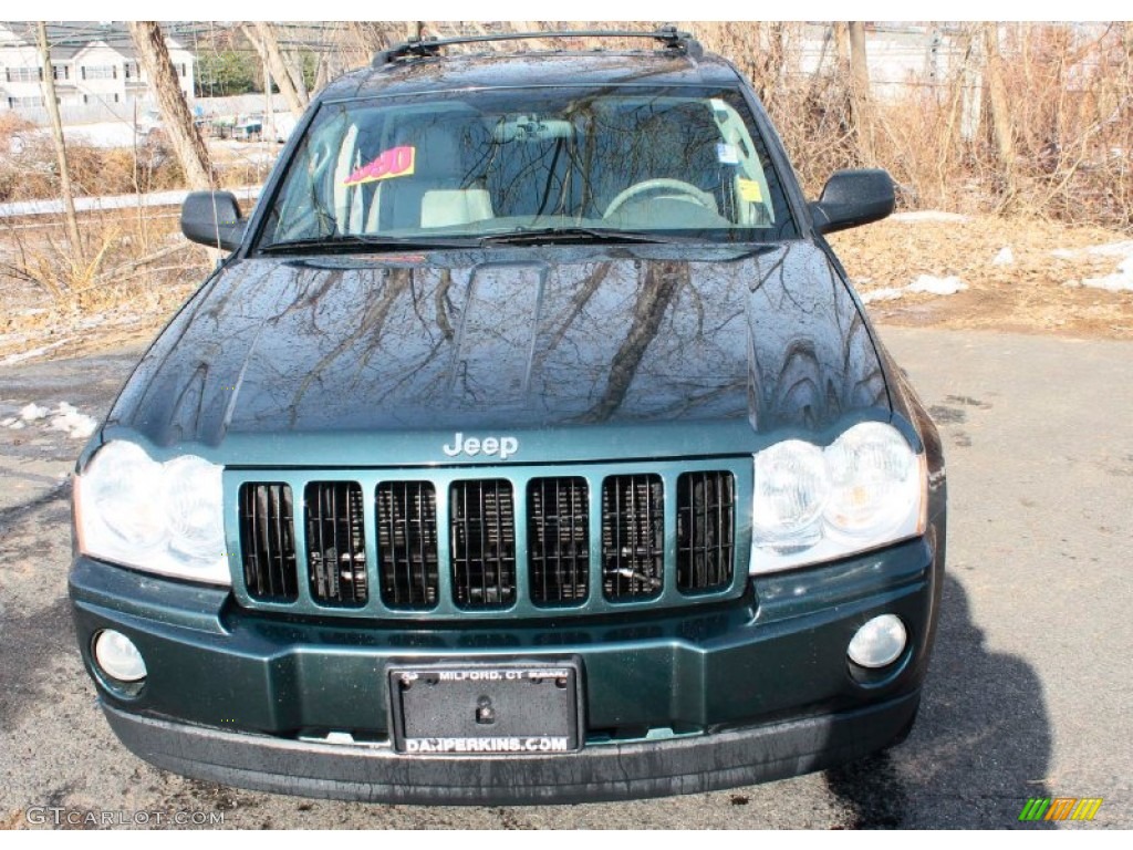 2005 Grand Cherokee Laredo 4x4 - Deep Beryl Green Pearl / Medium Slate Gray photo #2
