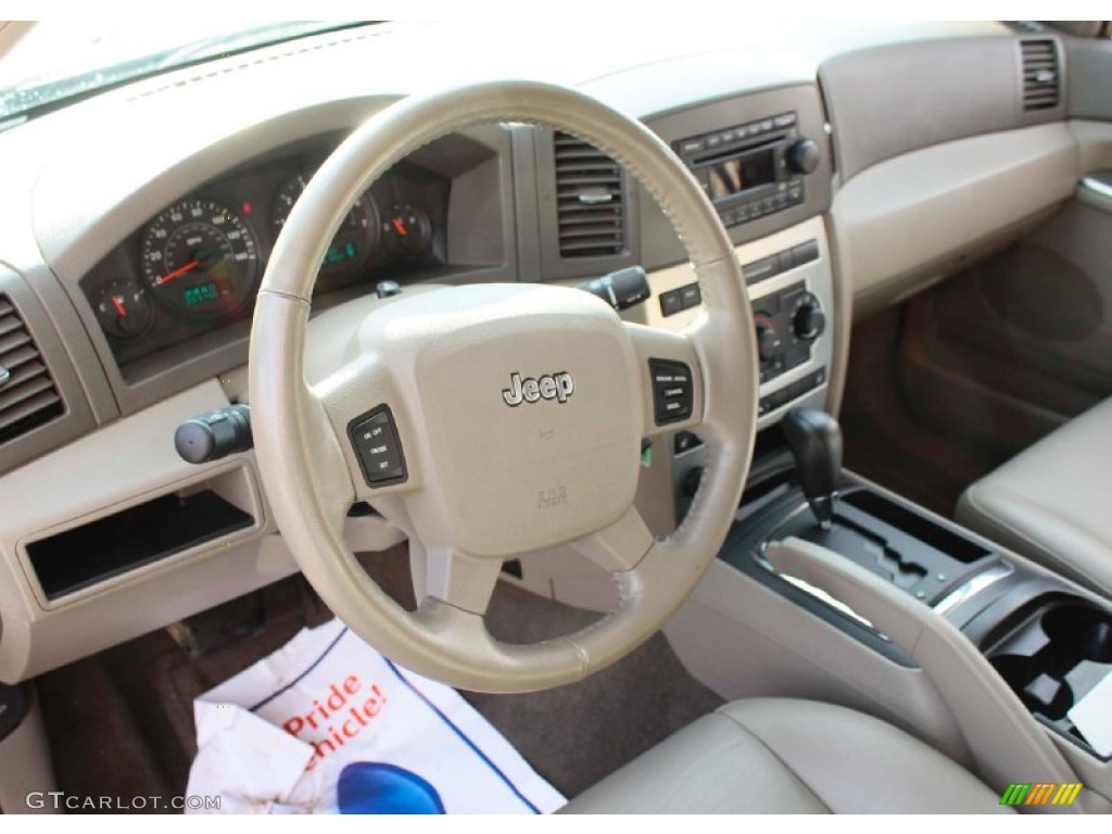 2005 Grand Cherokee Laredo 4x4 - Deep Beryl Green Pearl / Medium Slate Gray photo #5