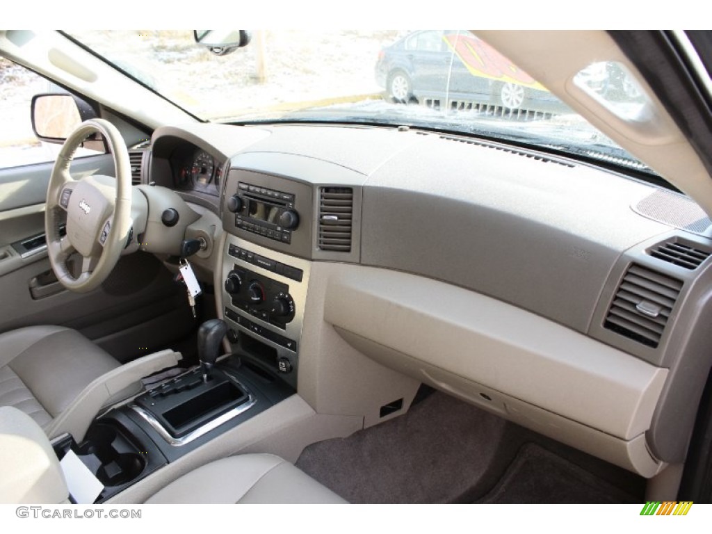2005 Grand Cherokee Laredo 4x4 - Deep Beryl Green Pearl / Medium Slate Gray photo #9