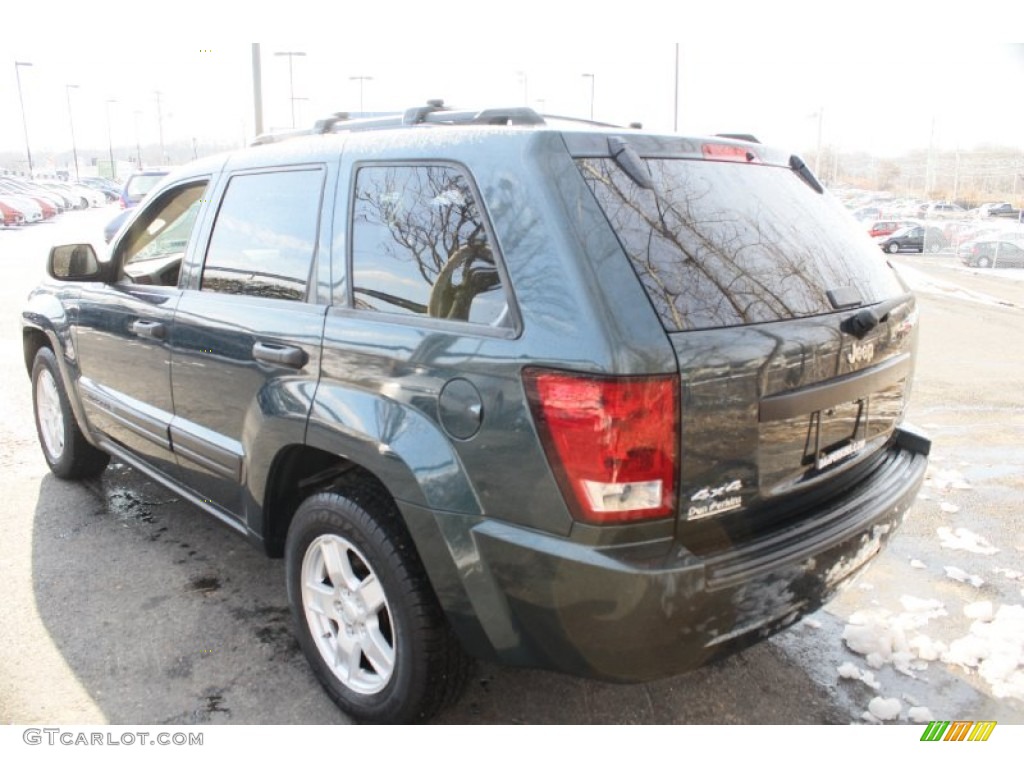 2005 Grand Cherokee Laredo 4x4 - Deep Beryl Green Pearl / Medium Slate Gray photo #10