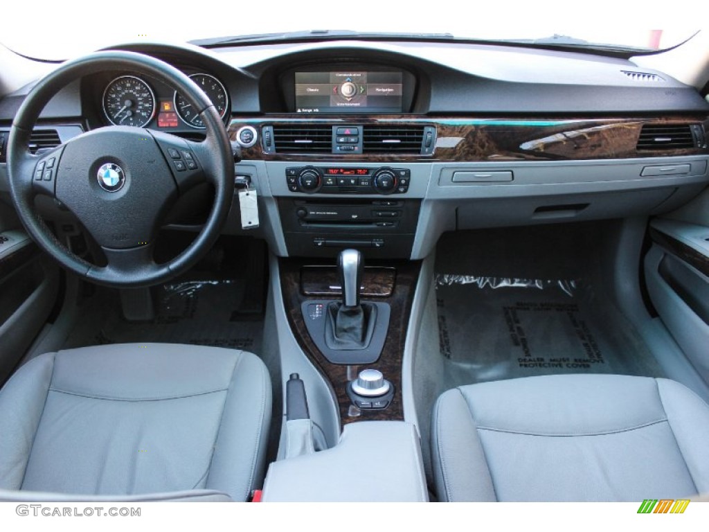 2006 BMW 3 Series 330i Sedan Grey Dashboard Photo #88756210