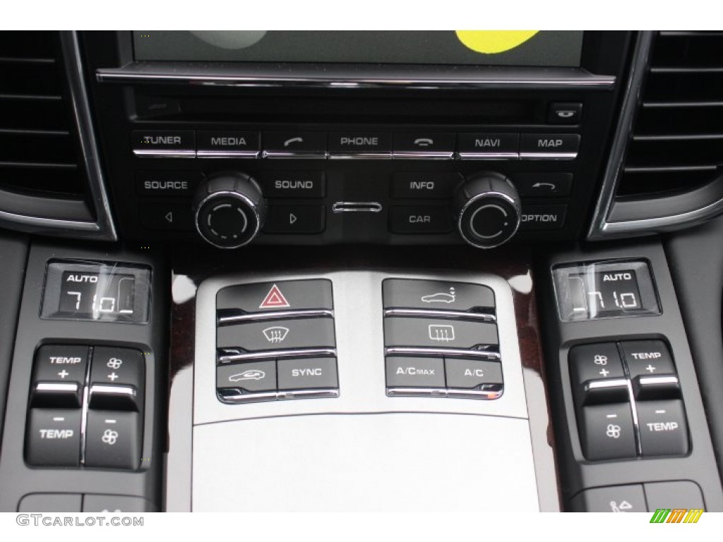 2014 Porsche Panamera Turbo Executive Controls Photo #88757739