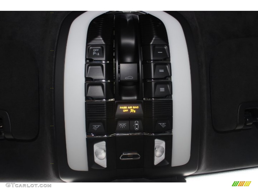 2014 Porsche Panamera Turbo Controls Photo #88758555