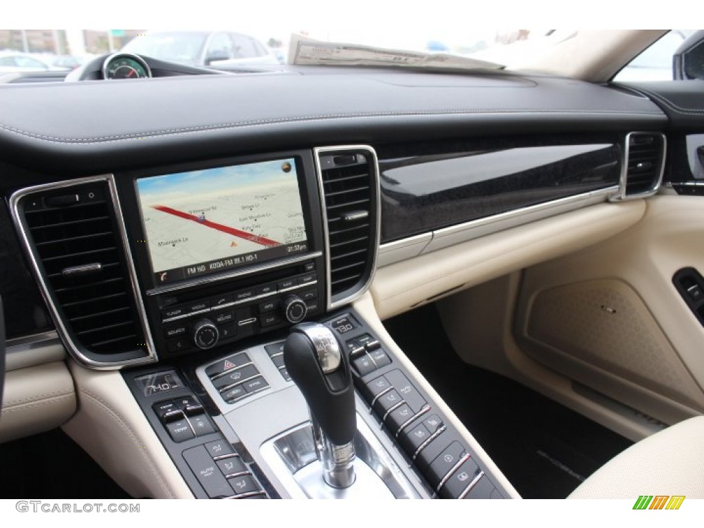 2014 Porsche Panamera Turbo Black/Cream Dashboard Photo #88759386