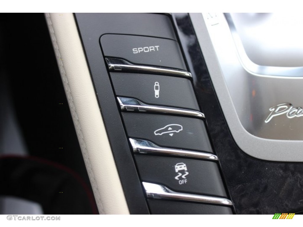 2014 Porsche Panamera Turbo Controls Photo #88759560