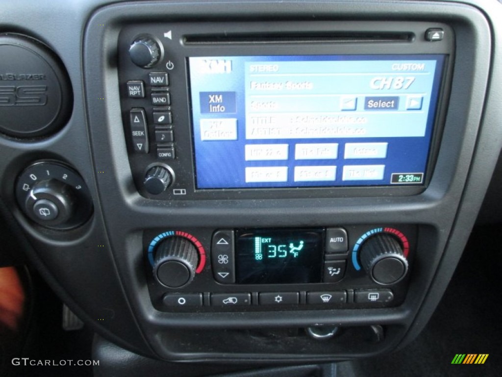 2009 Chevrolet TrailBlazer SS AWD Controls Photo #88759818