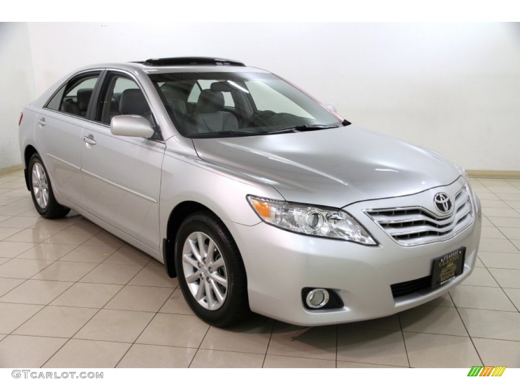 2011 Camry SE V6 - Classic Silver Metallic / Ash photo #1