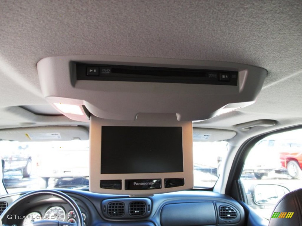2009 Chevrolet TrailBlazer SS AWD Entertainment System Photos