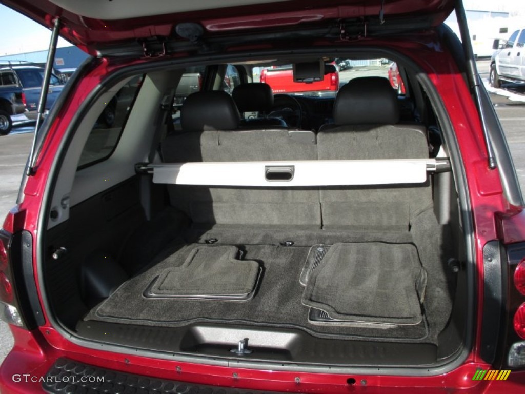 2009 Chevrolet TrailBlazer SS AWD Trunk Photos