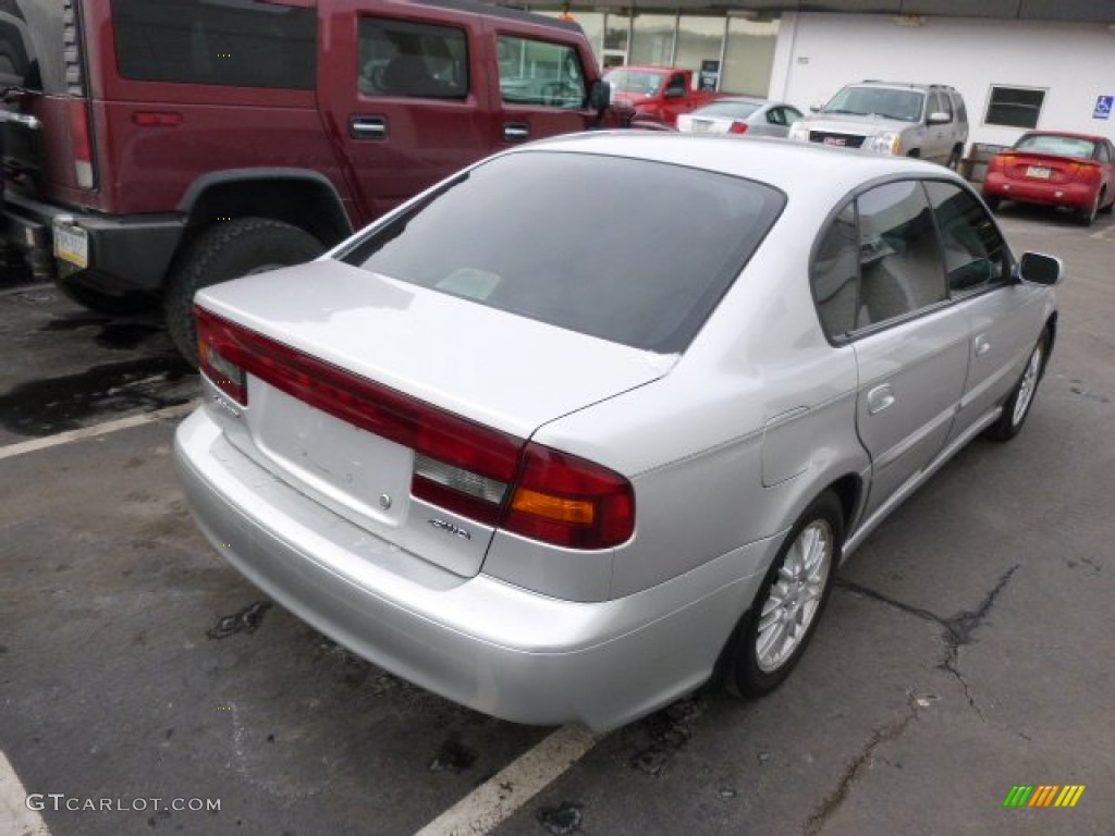 2004 Legacy L Sedan - Silver Stone Metallic / Gray Moquette photo #4