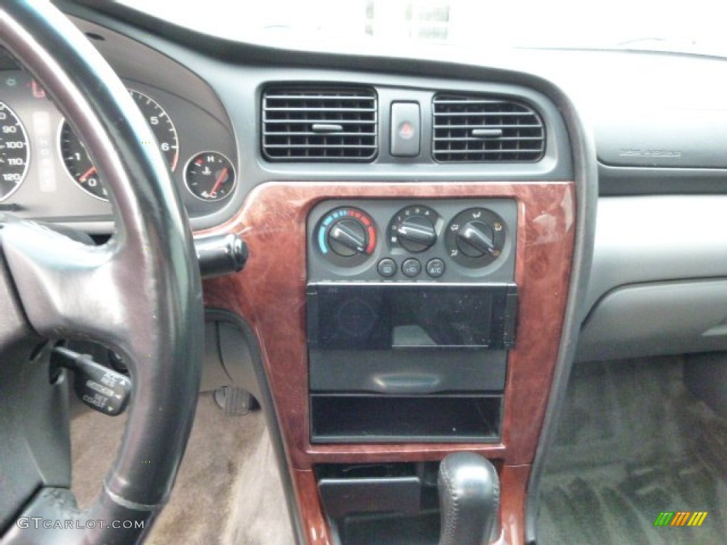 2004 Legacy L Sedan - Silver Stone Metallic / Gray Moquette photo #11