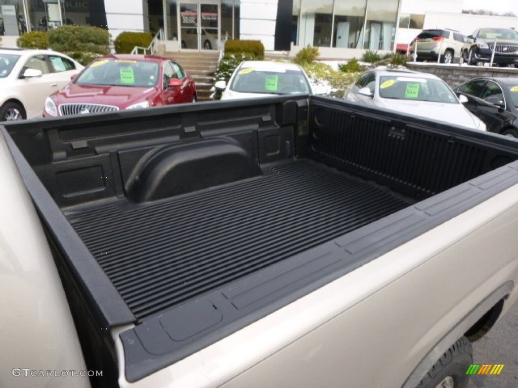 2006 Silverado 1500 LS Regular Cab 4x4 - Silver Birch Metallic / Dark Charcoal photo #10