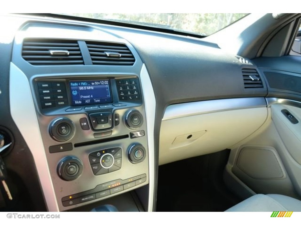 2012 Explorer 4WD - White Suede / Medium Light Stone photo #27