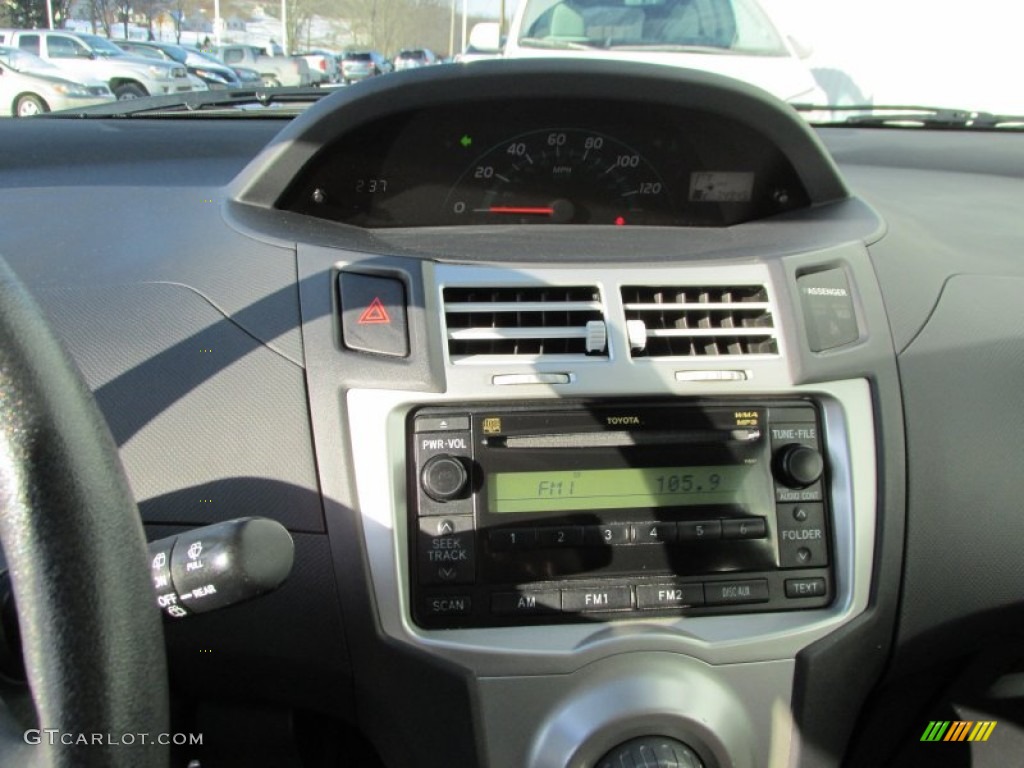 2007 Yaris 3 Door Liftback - Bayou Blue Metallic / Dark Charcoal photo #13