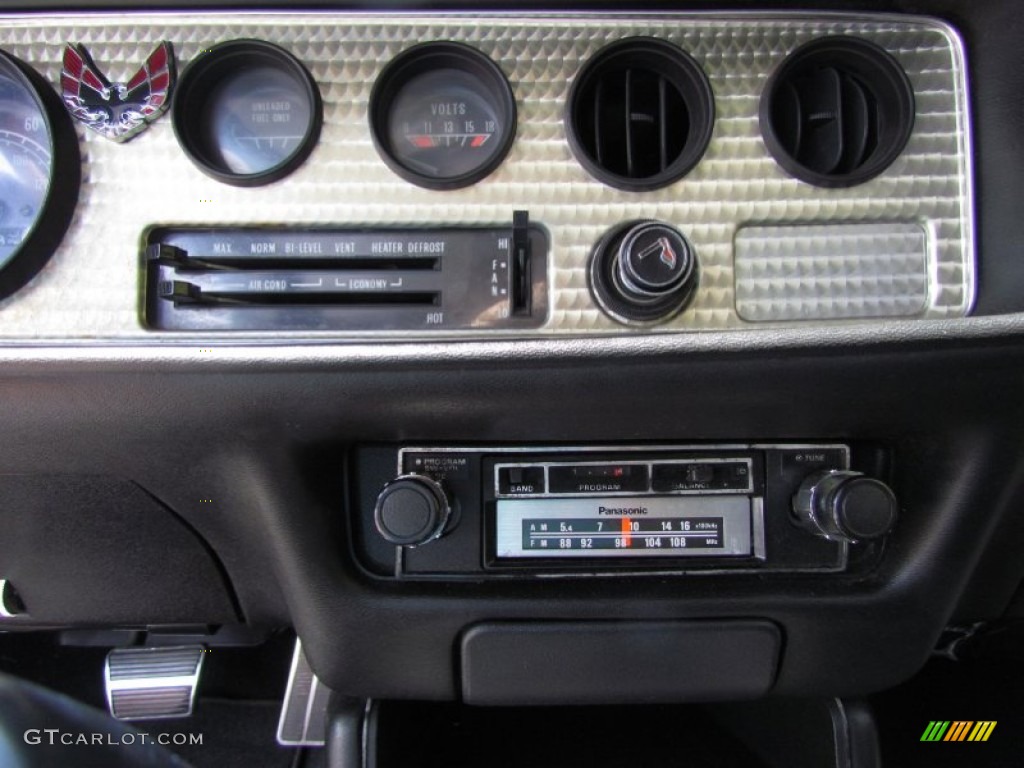 1977 Pontiac Firebird Trans Am Coupe Gauges Photo #88771439