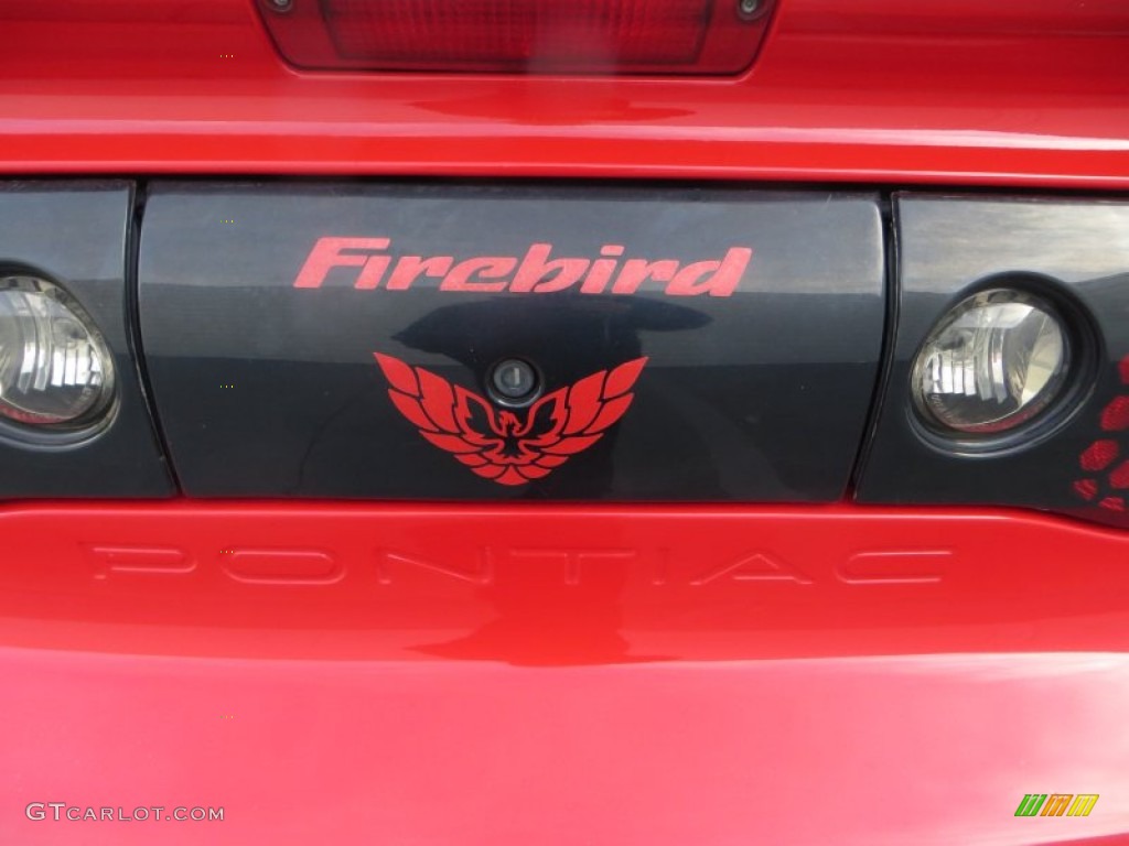 2002 Pontiac Firebird Coupe Marks and Logos Photos