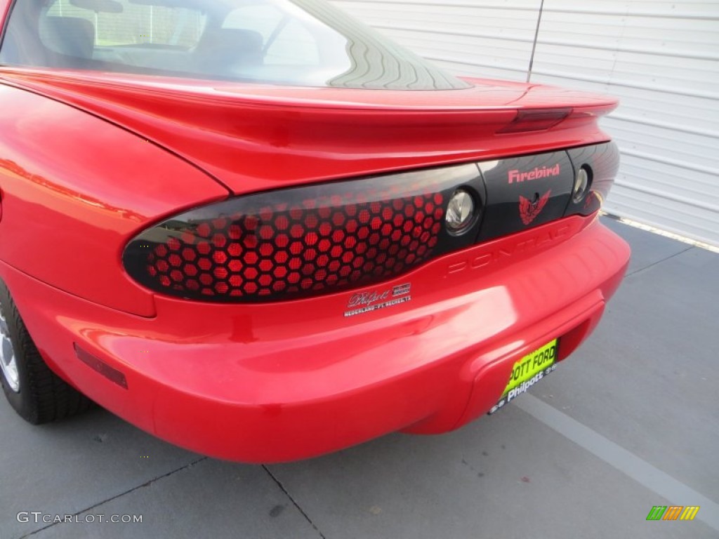 2002 Firebird Coupe - Bright Red / Ebony Black photo #17