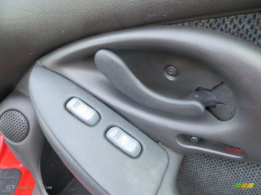 2002 Firebird Coupe - Bright Red / Ebony Black photo #20