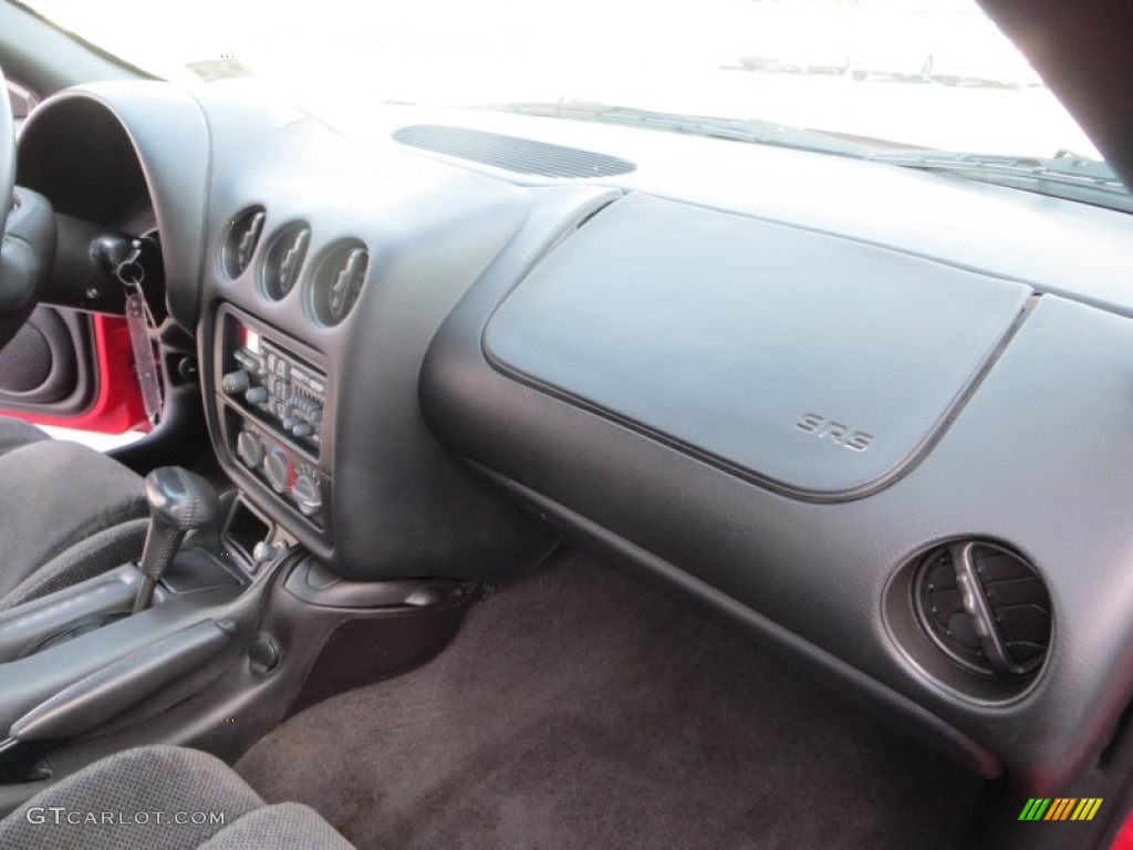 2002 Firebird Coupe - Bright Red / Ebony Black photo #21
