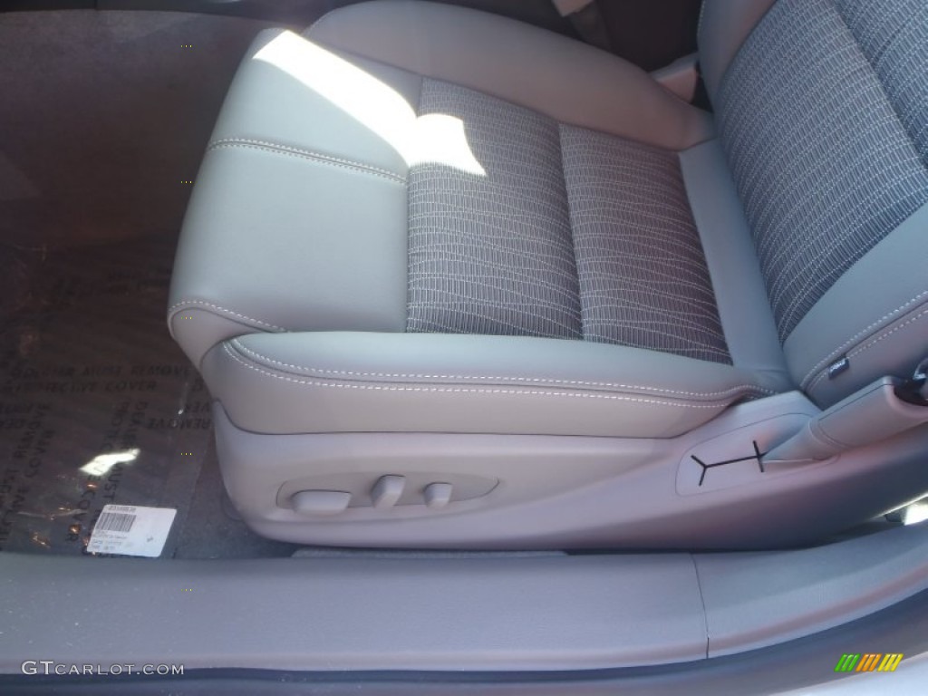 2014 Impala LT - Champagne Silver Metallic / Jet Black/Dark Titanium photo #11