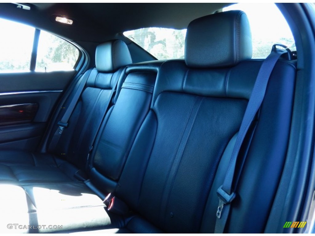 2011 MKS FWD - Sterling Gray Metallic / Charcoal Black photo #16