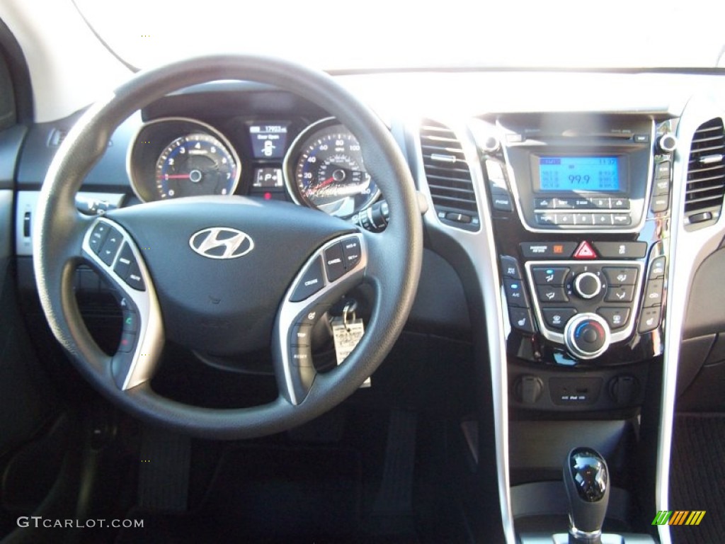 2013 Elantra GT - Black / Black photo #15