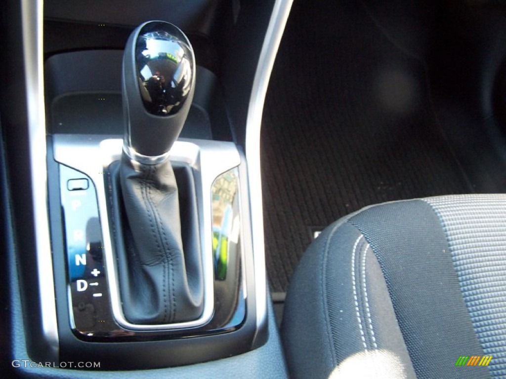 2013 Elantra GT - Black / Black photo #20