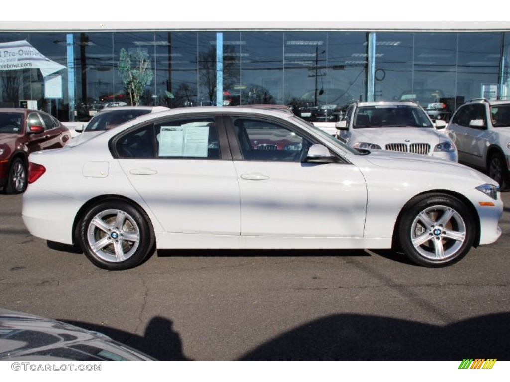 2013 3 Series 328i xDrive Sedan - Alpine White / Black photo #2