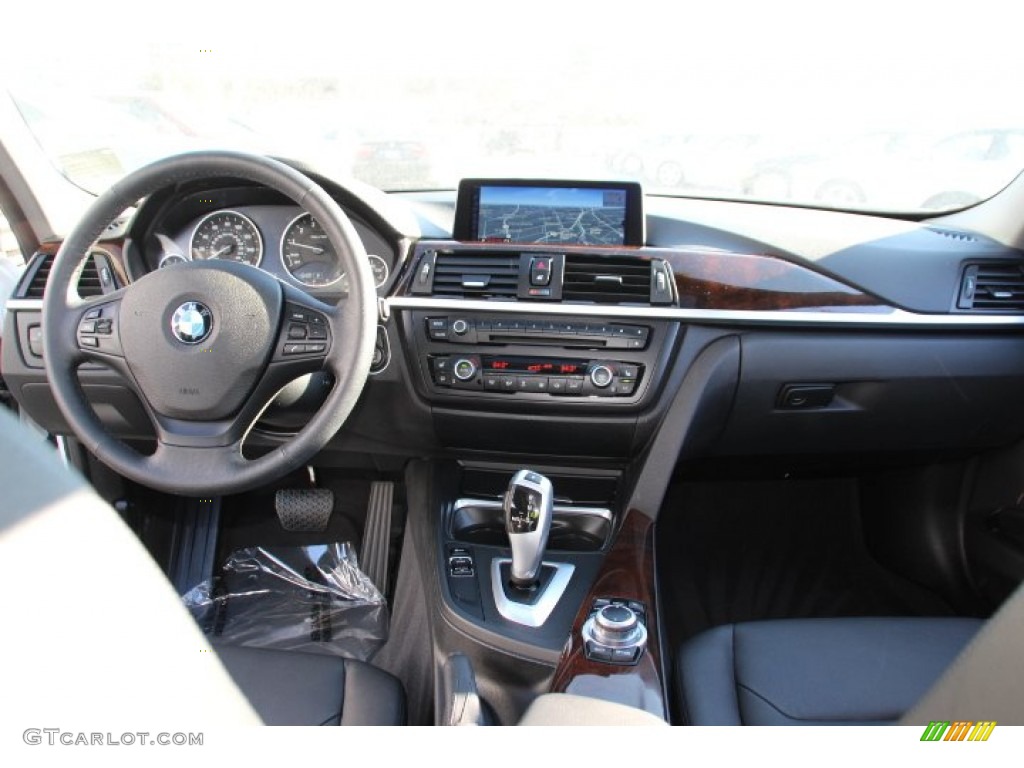 2013 3 Series 328i xDrive Sedan - Alpine White / Black photo #13