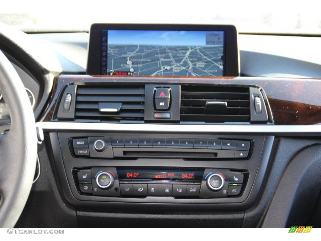 2013 3 Series 328i xDrive Sedan - Alpine White / Black photo #14