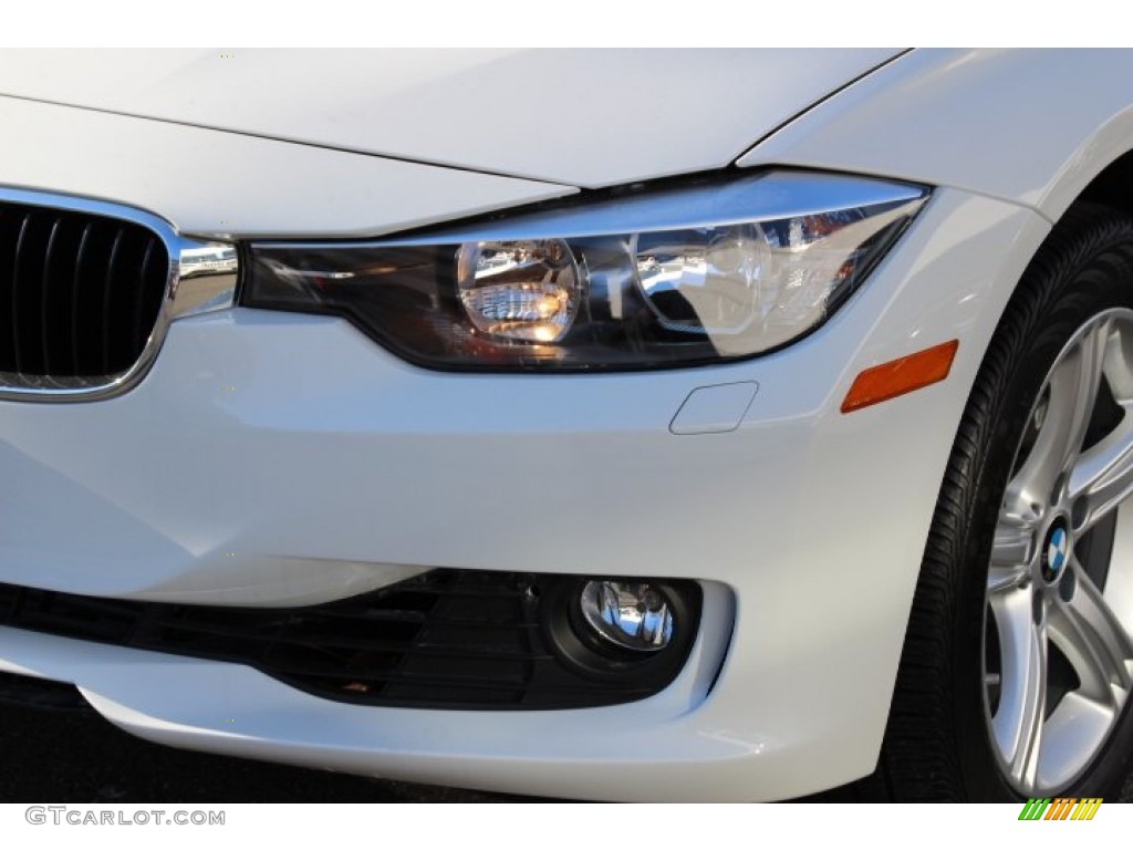 2013 3 Series 328i xDrive Sedan - Alpine White / Black photo #30