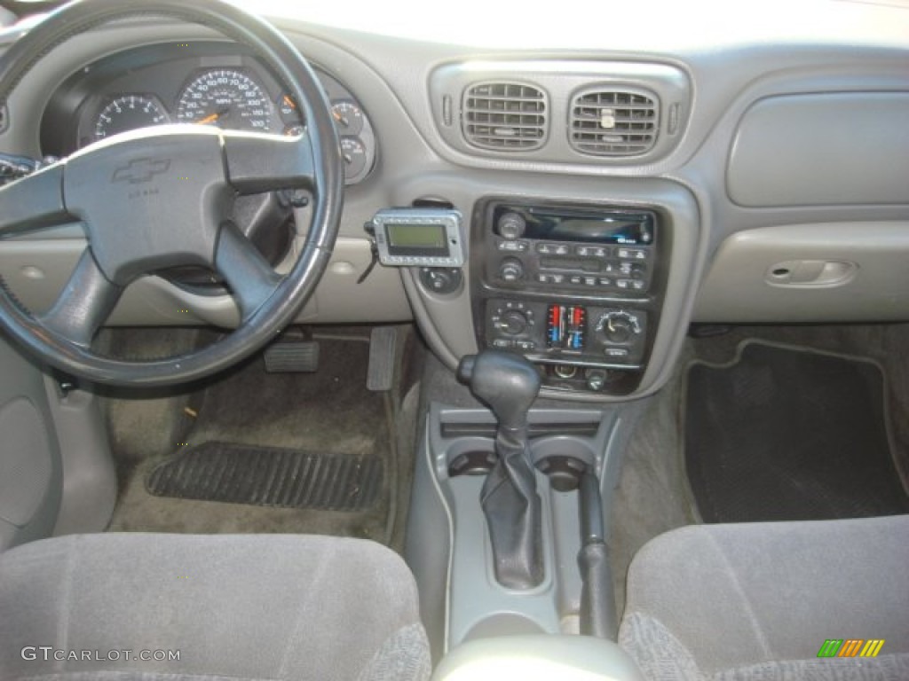 2003 TrailBlazer LS - Light Pewter Metallic / Medium Pewter photo #20