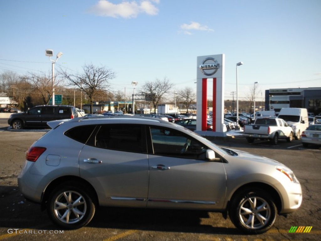 2011 Rogue SV AWD - Silver Ice Metallic / Black photo #9