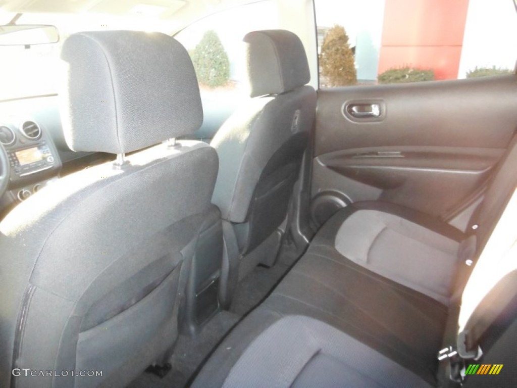 2011 Rogue SV AWD - Silver Ice Metallic / Black photo #15