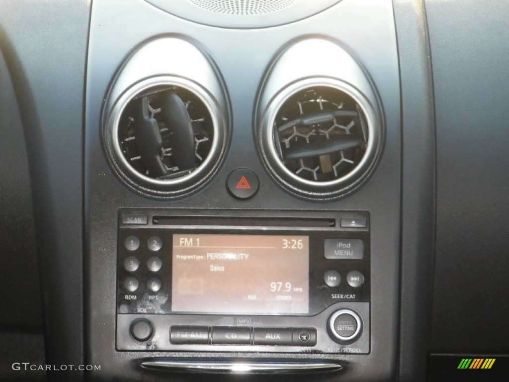 2011 Rogue SV AWD - Silver Ice Metallic / Black photo #23