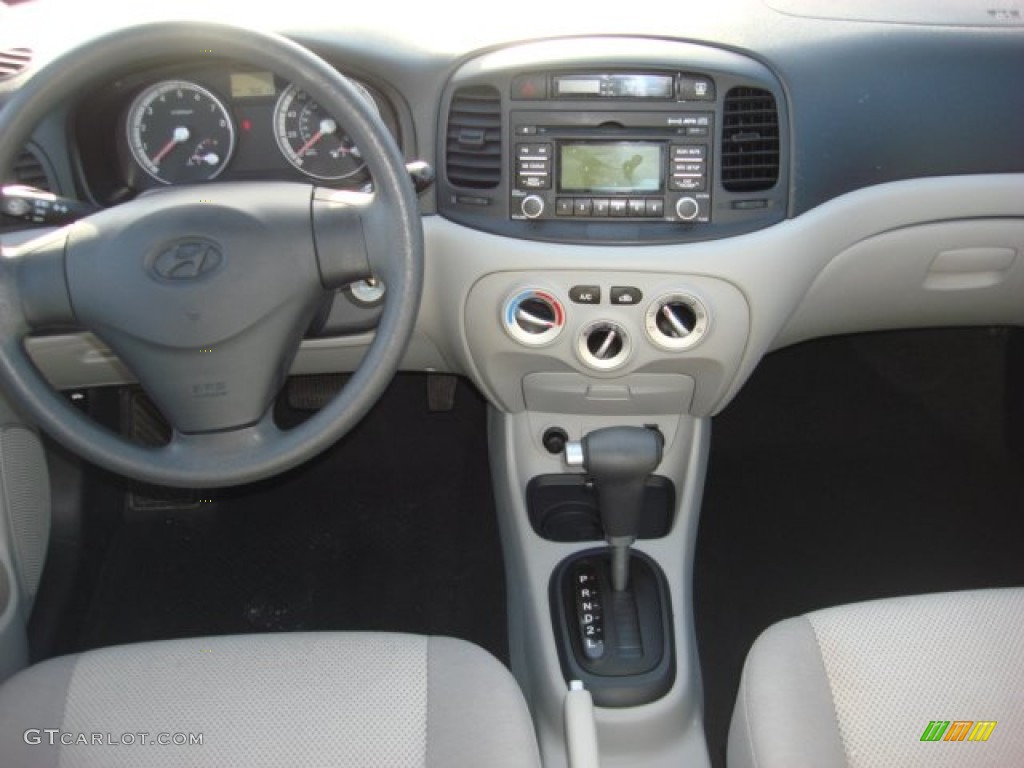 2008 Hyundai Accent GLS Sedan Gray Dashboard Photo #88784504